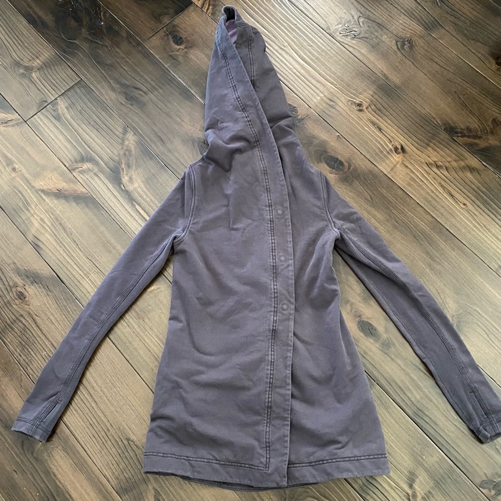 Lululemon Awareness Wrap